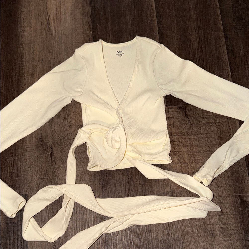 Monday Body wrap longsleeve top